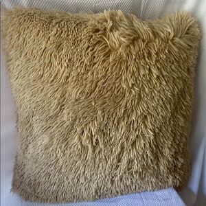 Pier 1 Faux Mongolian Shaggy Tan Throw Pillow 22”x22” NWOT